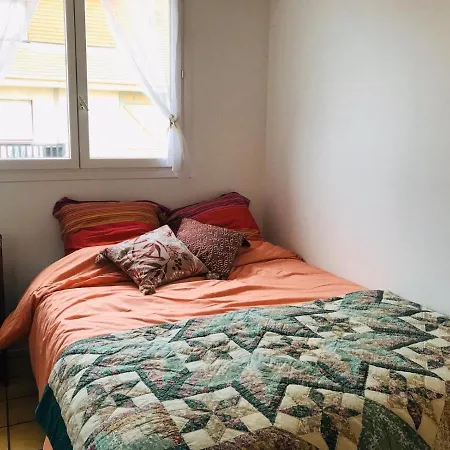 Lejlighed Cosy, Fully Renovated 2-room With Sea View *