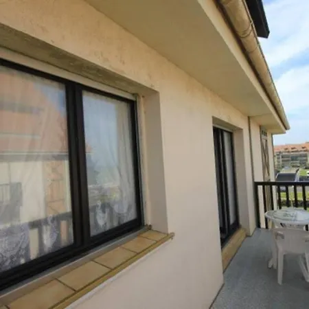 아파트 Cosy, Fully Renovated 2-room With Sea View 빌레쉬르메르