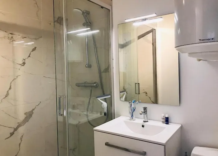 דירה Cosy, Fully Renovated 2-room With Sea View וילר-סור-מר